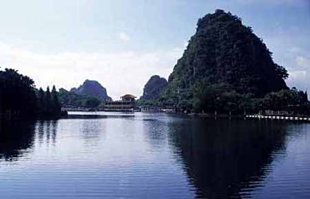 Lago Xinghu, Guangdong, China 1