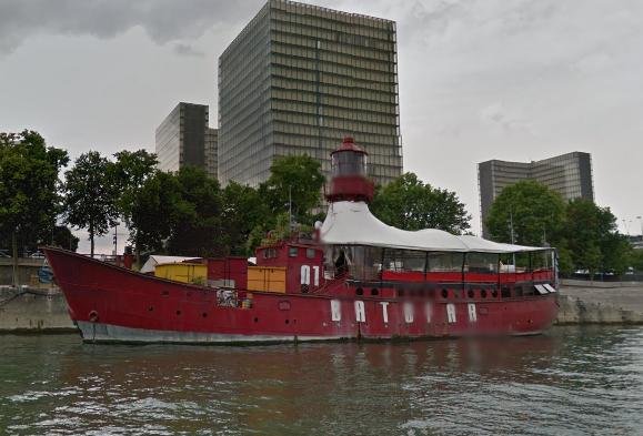 Lightship OSPREY o Le Batofar Ahora Resto bar 0