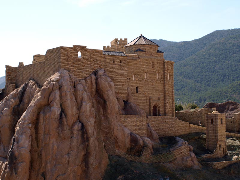 Castillo de Loarre - Pirenarium, los Pirineos en miniatura