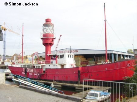 LV 80 Seven Stones despues TS Orwell 1 - LV 78 Calshot Spit ahora Museo en Southampton 🗺️ Foro General de Google Earth