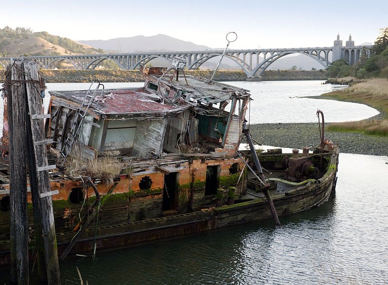 Mary D. Hume 0 - Barco hundido bunker de submarinos de la II Guerra Mundial 🗺️ Foro General de Google Earth