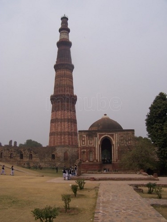 Minarete Qutab; Delhi, India 2