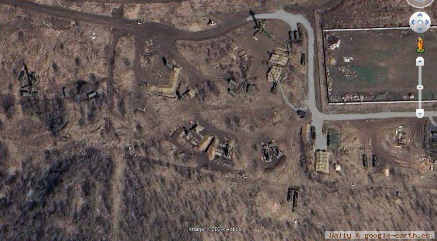 Misiles Cerca del ex Aeródromo Batáisk, Rostov, Rusia 1 - S-400 destruidos en Olevnika, Crimea, Ucrania 🗺️ Foro Belico y Militar