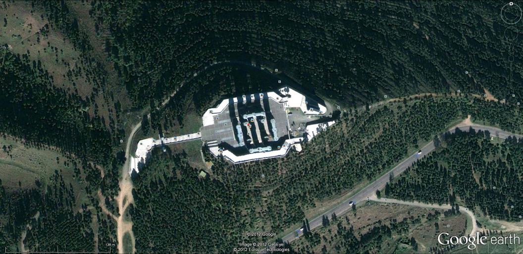 Complejo y hermoso Monumento en Georgia 1 - Discoteca Pacha Ibiza 🗺️ Foro General de Google Earth