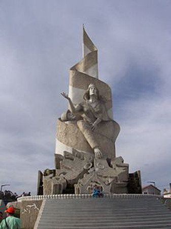 Monumento Gesta de Malvinas, Quequén, Buenos Aires,Argentina 0