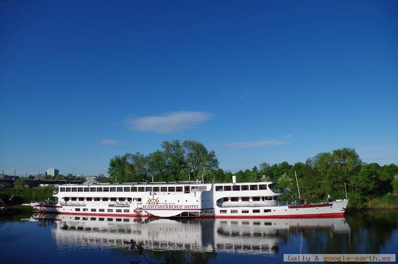 Schiffsherberge Pöppelmann 2 - San Francisco Belle Paddle Steamer, USA 🗺️ Foro General de Google Earth