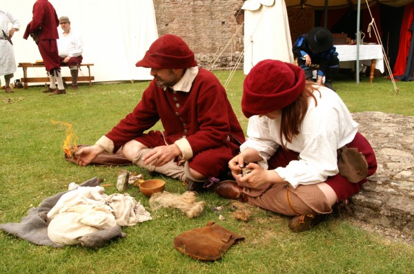 Los magos en el campamento - Castillo de Raglan - Gales - Reconstrucción de Batalla 🗺️ Foro Google Earth para Viajar