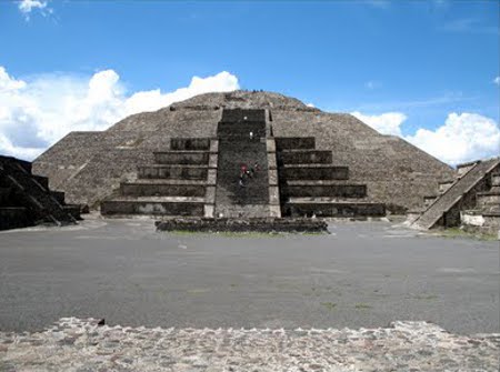 Pirámide del Sol y la Luna, Mexico 1