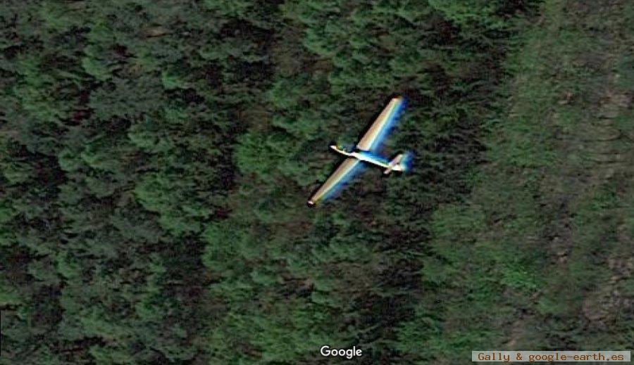 Planeador volando en Flugplatz Greding, Alemania 1