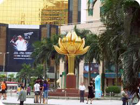 Plaza del Loto Dorado, Macao 1