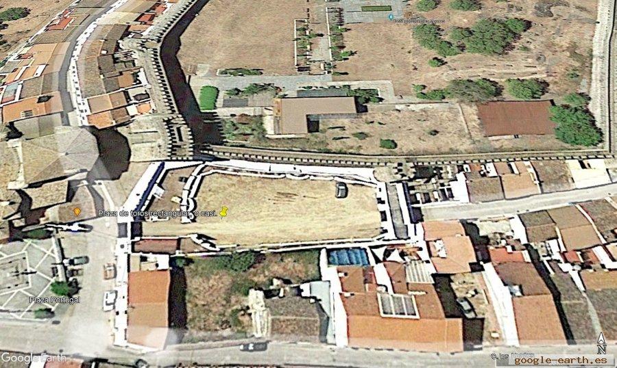 Plaza de Toros de Cumbres Mayores, Huelva 0 - ¿Quién dijo que las plazas de toros eran redondas?