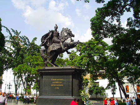Plaza Simon Bolivar - Caracas - Venezuela 1