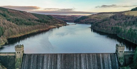 Presa de Torside, Glossop, Reino Unido 0