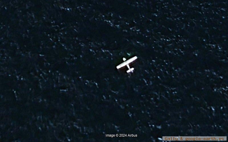 Avioneta en Prescott, Oregón, USA 1 - Avioneta volando cerca de Charlotte Amalie, Islas Vírgenes 🗺️ Foro General de Google Earth