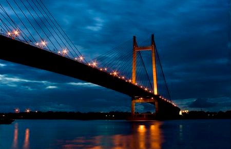 Puente Rabindra Setu, Calcuta, India 1