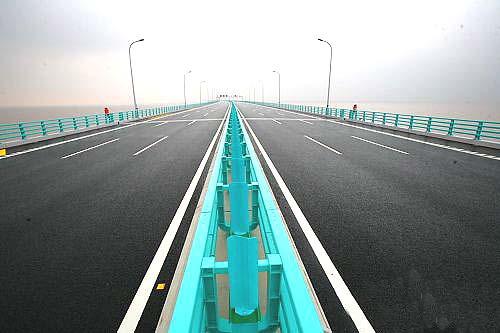 Puente en la bahia de Hangzhou 0