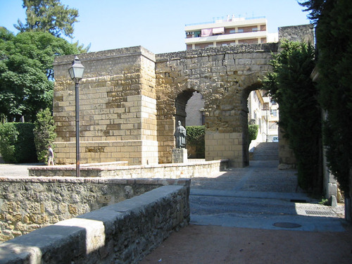 Puerta de Sevilla 0 - Puertas de Tierra 🗺️ Foro General de Google Earth