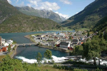 Puerto de Hellesylt, Noruega 1