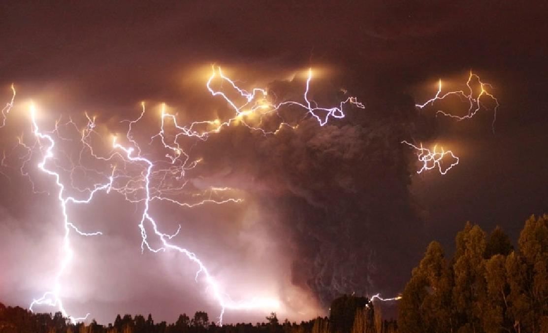 Volcán Puyehue afecta el tráfico aéreo del hemisferio Sur 0