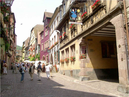 Riquewihr, Alsacia, Francia 1