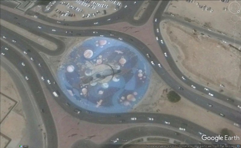 Dibujo del sistema solar en Jedda, Arabia Saudita 1 - Cartel de Bienvenido, Caral, Peru 🗺️ Foro General de Google Earth