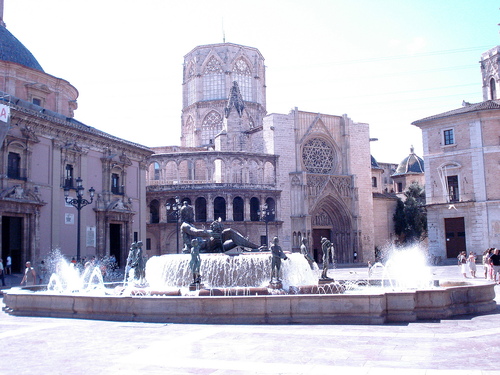 FUENTES DE VALENCIA 1