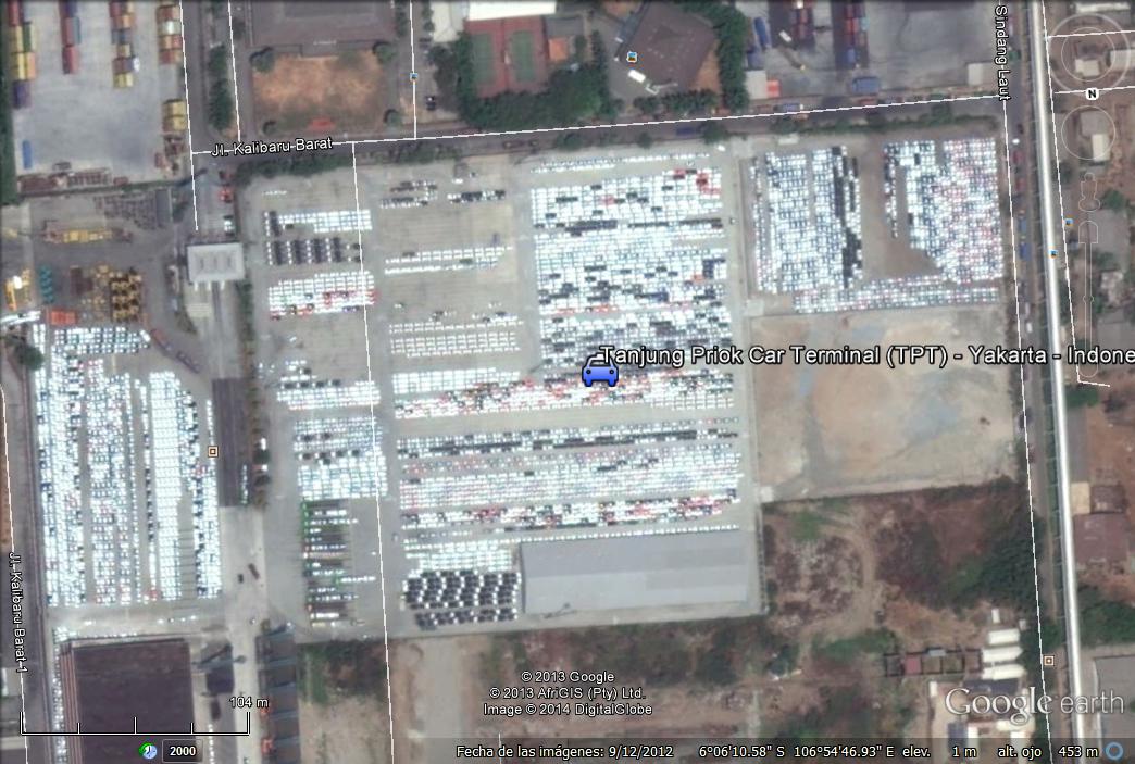 Deposito de coches en el puerto de Yakarta - Indonesia 1 - Tractores Volgogrado - Stalingrado 🗺️ Foro General de Google Earth