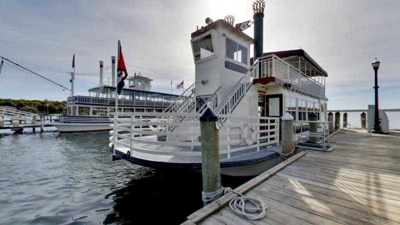 Duchess Paddle Steamer, USA 2