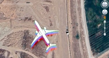 Avión Volando en Mosul Airport, Iraq