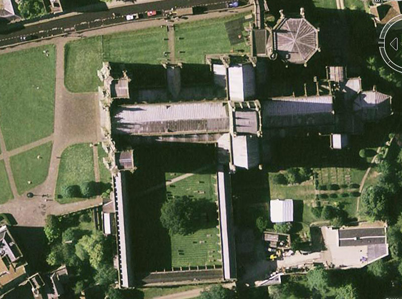 Una de las mas bonitas. El pueblo y los alrededores son preciosos. - Catedral de Aquisgrán, 🗺️ Foro General de Google Earth