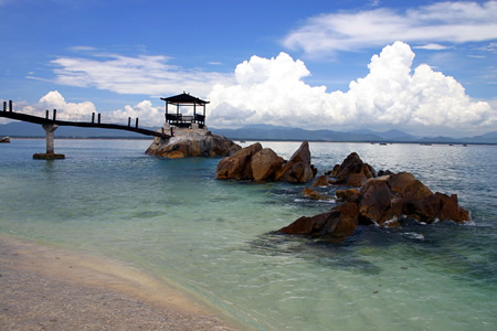 Isla y playa de Wuzhizhou, China 0